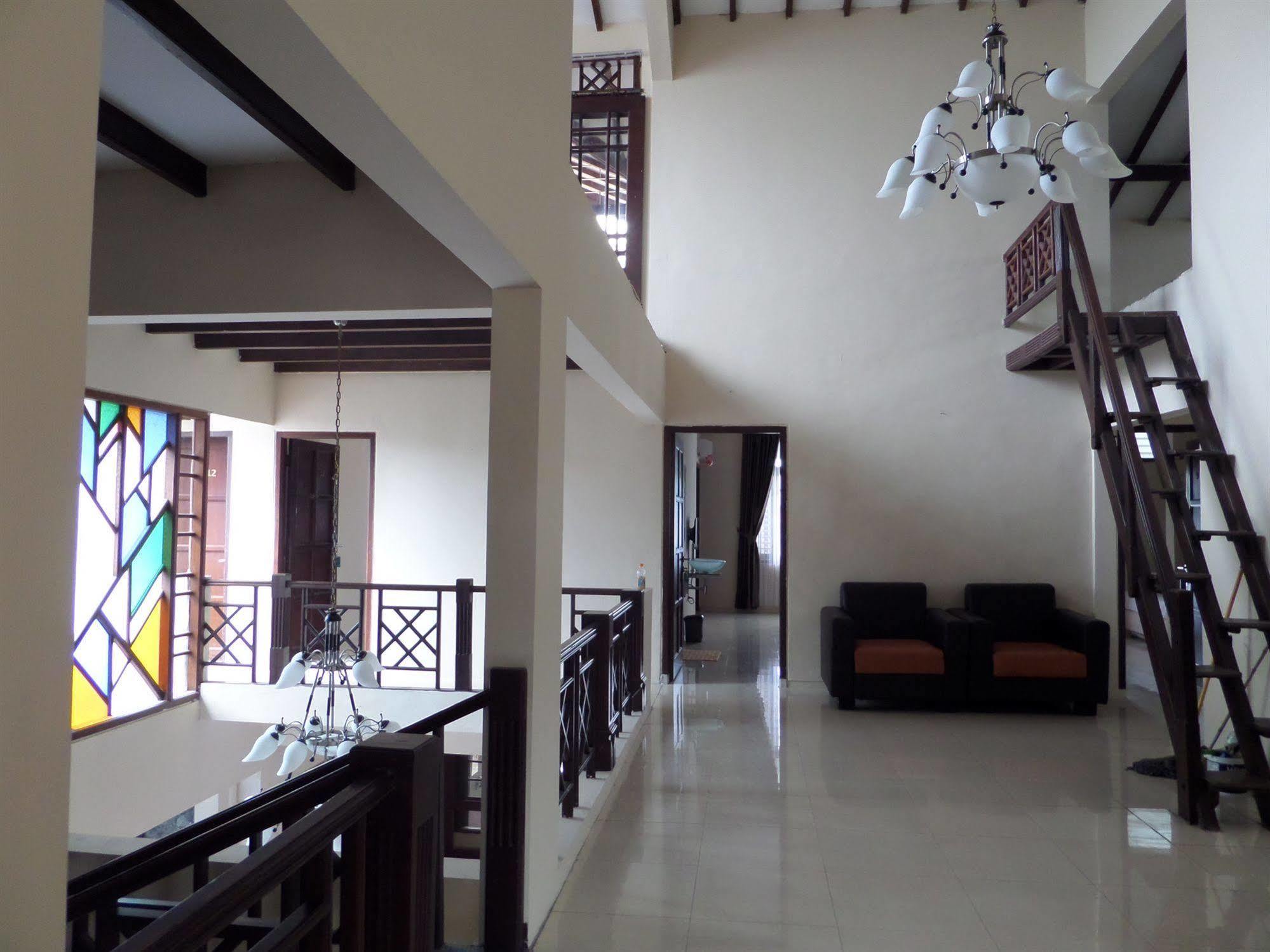 Oyo 201 Emdi House Timoho Hotel ยอกยาการ์ตา ภายนอก รูปภาพ