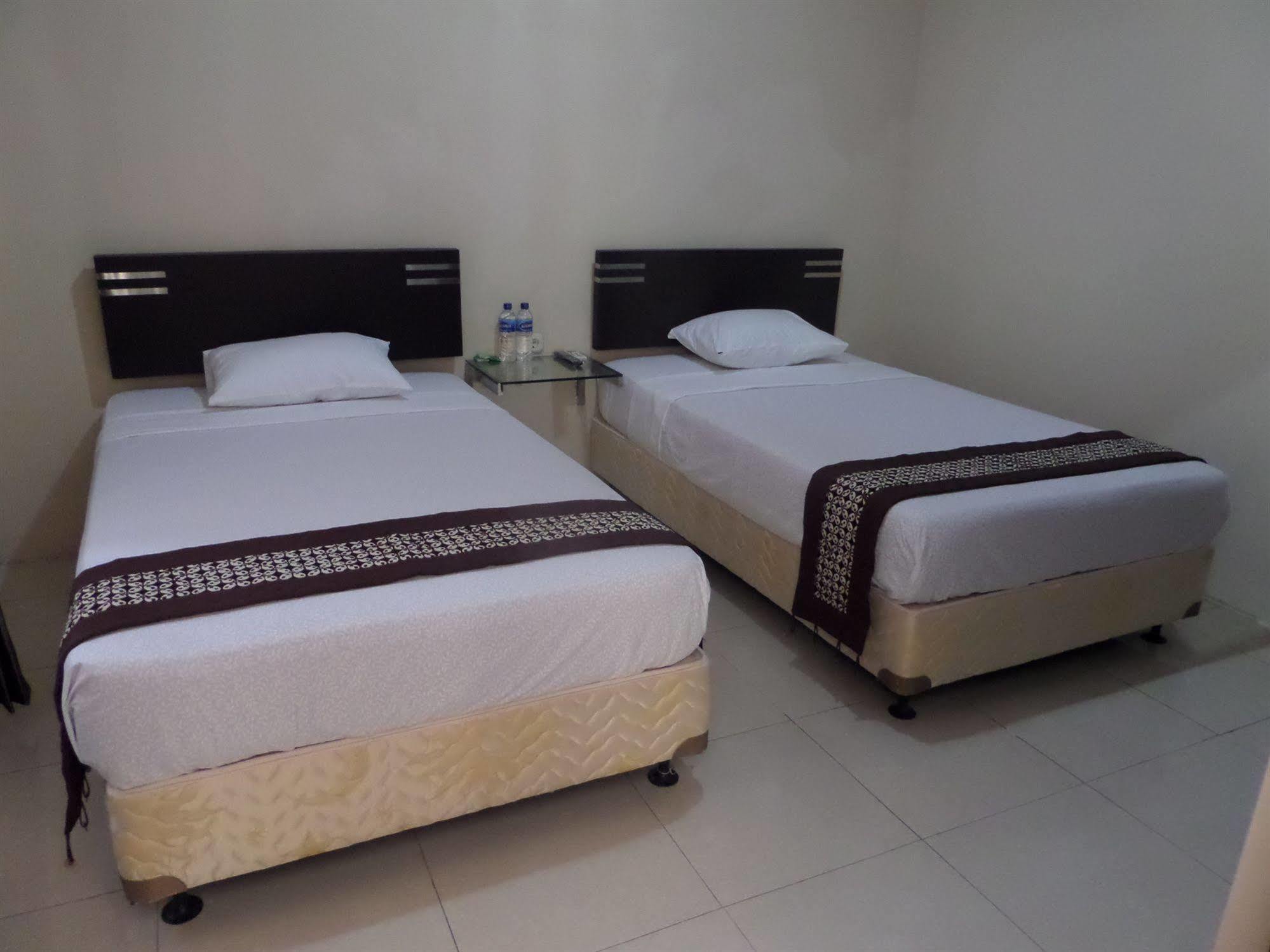 Oyo 201 Emdi House Timoho Hotel ยอกยาการ์ตา ภายนอก รูปภาพ