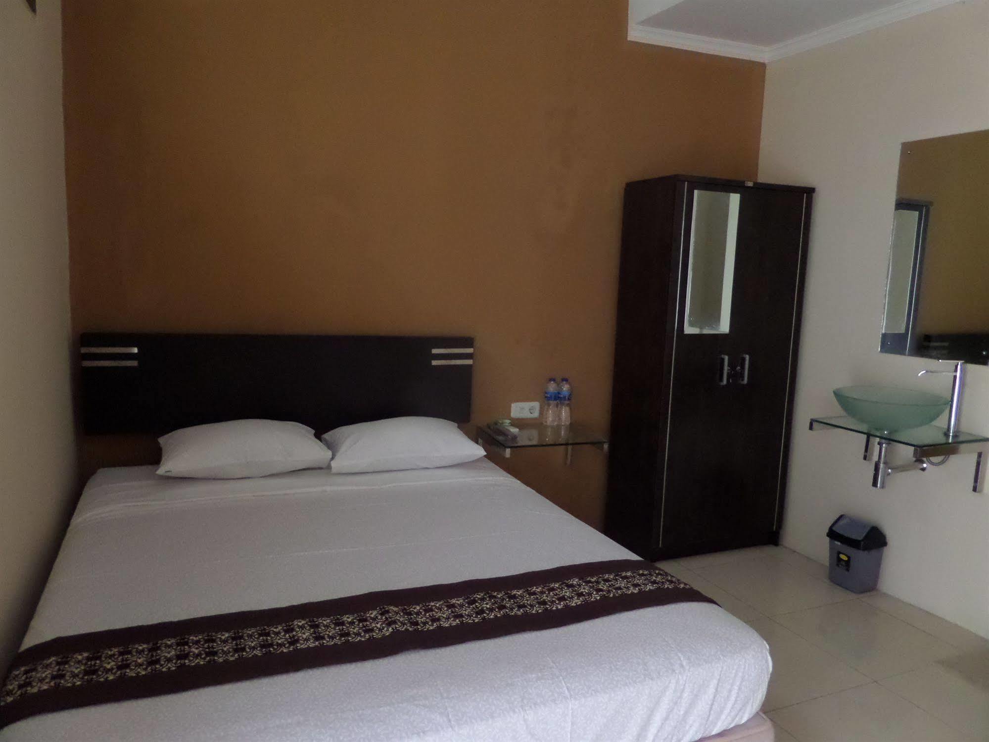 Oyo 201 Emdi House Timoho Hotel ยอกยาการ์ตา ภายนอก รูปภาพ