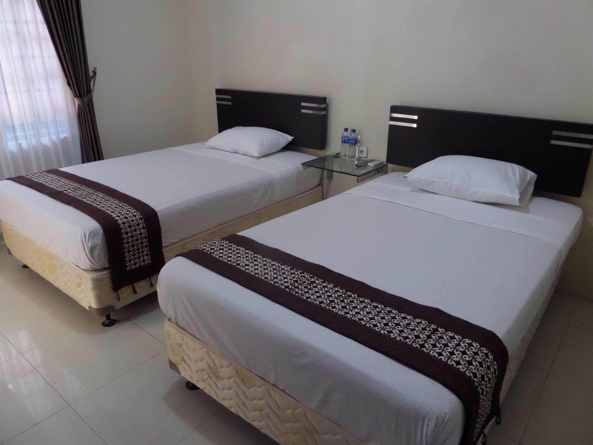 Oyo 201 Emdi House Timoho Hotel ยอกยาการ์ตา ภายนอก รูปภาพ