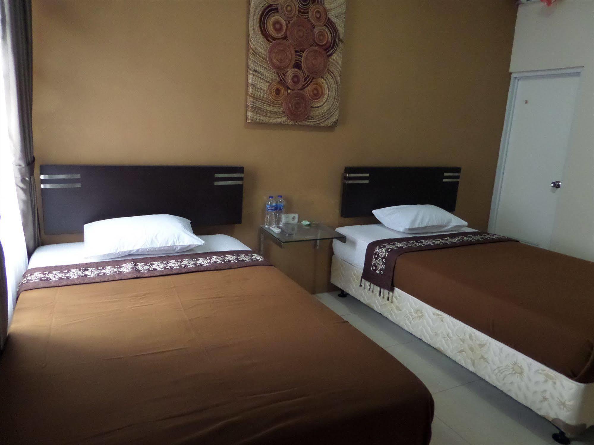 Oyo 201 Emdi House Timoho Hotel ยอกยาการ์ตา ภายนอก รูปภาพ